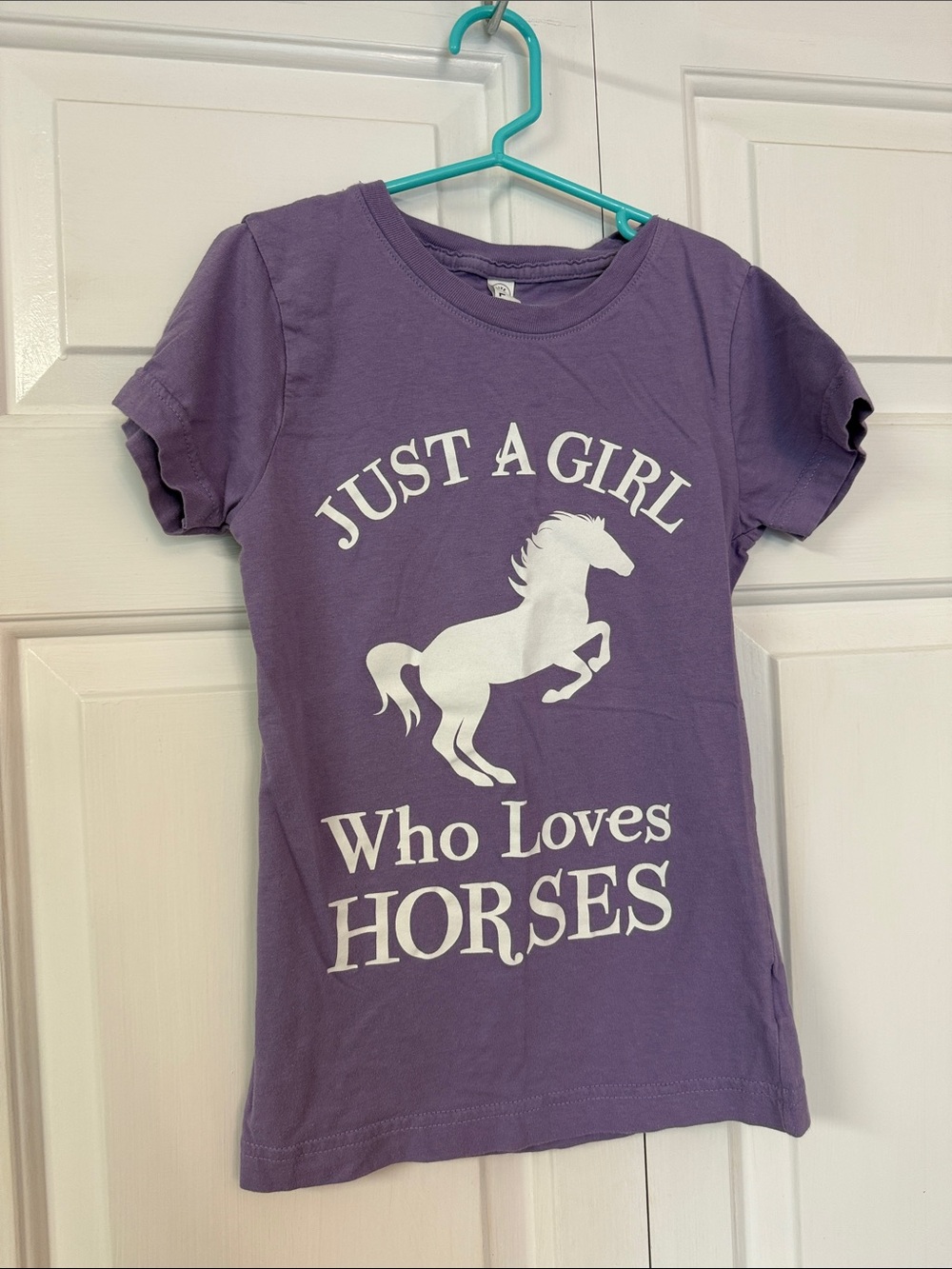 Girls' Purple 'Just A Girl Who Loves Horses' Graphic Tee